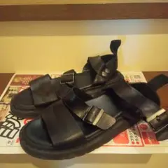 Dr. Martens ブラック サンダル