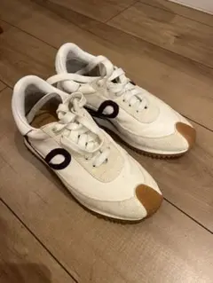 ロエベ スニーカー パープル