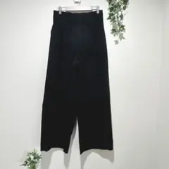 【ストラ 】ワイドパンツ 黒 サイズ38 光沢感 裏地なし　ウエスト後面ゴム
