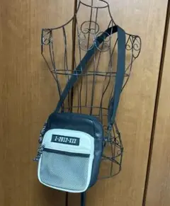 ✨メッシュポケット付きショルダーバッグ✨