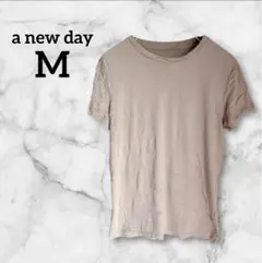 a new day 【M】ベージュ クルーネック 半袖Tシャツ シンプル