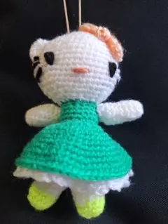 緑色ドレスのあみぐるみキャラクター