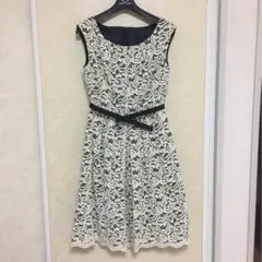 ストロベリーフィールズ  ドレス
