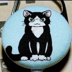 リールキーホルダーS424★ハンドメイド　ゆるカワ♡ハチワレちゃん