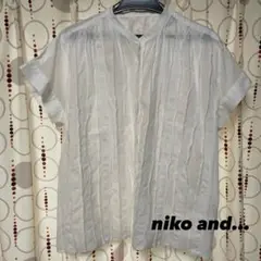 niko and… ニコアンド　ブラウス