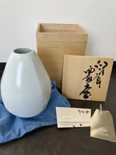 tatara　前田昭博氏の白瓷壺 Amazon.co.jp: 人間国宝 前田昭博青白瓷 壺 白磁 やなせ窯 置物