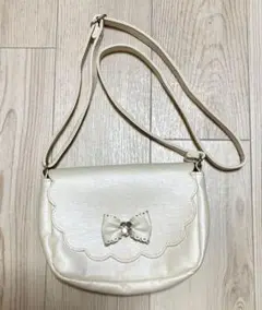 アイボリー リボン付きショルダーバッグ