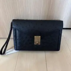 【美品】新品未使用　ゴンドラ　オーストリッチ　本革　鍵付きクラッチバック　黒