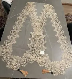 クリーム色　レース　テーブルランナー　タッセル付き 40*180cm