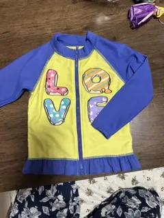 カラフルLOVEラッシュガード 120サイズ