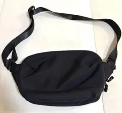 Zepirion ブラック ボディバッグ
