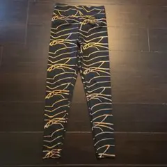ヨガパンツ 黒とゴールド