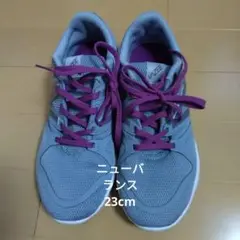 ニューバランススニーカー23cm