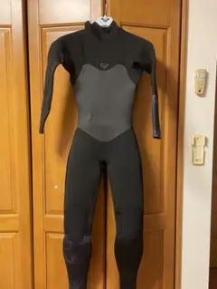 ロキシー3.4mmフルスーツ ブラック グレー