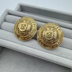 Item thumbnail for item d595eae3-d1f1-4b83-9e35-768d2e884354
