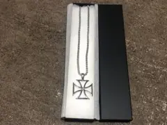 アイアンクロス　鉄十字　ペンダントトップ　ネックレス 化粧箱入り