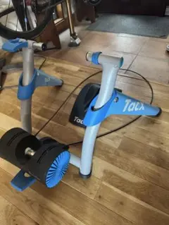 Tacxブ－スタ－
