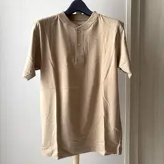 【最終値下げ】ベージュ ボタン付きヘンリーネック 半袖Tシャツ