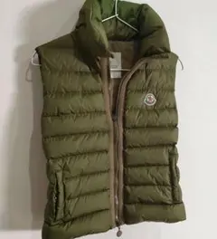 MONCLER × sacai HITOMI モンクレール サカイ ダウンベスト 楽天市場】【MONCLER】モンクレール sacai コラボ SHOKO GILET