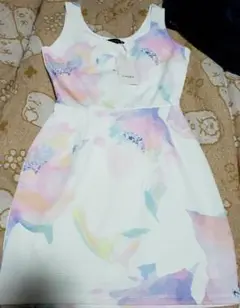 新品タグ付きリエンダフラワーワンピース