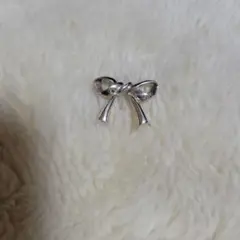 TIFFANY。リボンネックレストップ