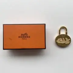 HERMES エルメス カデナ 南京錠 デッドストック 未使用品 本物 ゴールド