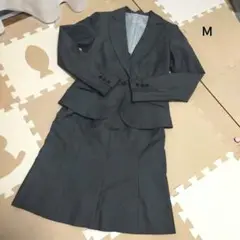 スーツ　Ｍ