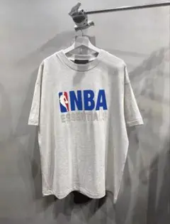 Fear of God Essentials x NBA　Tシャツ