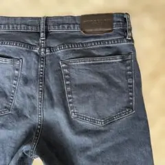 BURBERRY BRIT ダークブルーデニムジーンズ　W32 カットオフ