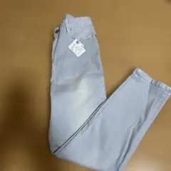 アイスブルー　スリムフィット デニムパンツ　ブランドタグ切り難あり