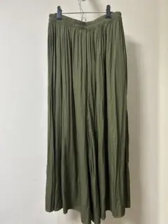 ユニクロ　オリーブ色 ワイドパンツ Mサイズ