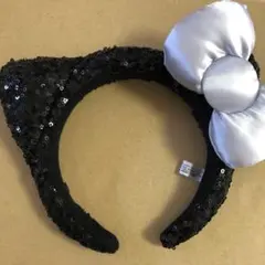 ハローキティカチューシャ　黒スパンコール　ユニバ