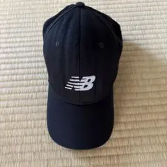 New Balance ブラック キャップ