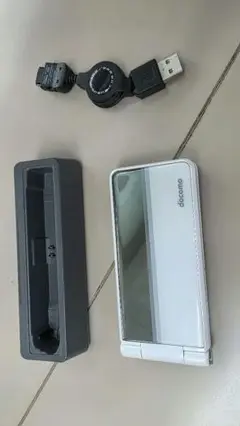 【美品】 docomo P-01F ホワイト ガラケー