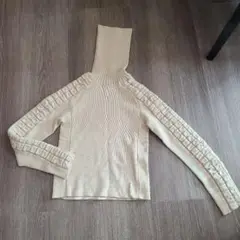 CHANEL タートルネック 厚手ニット