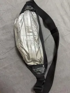 Y-3 ワイスリー　シルバー ボディバッグ