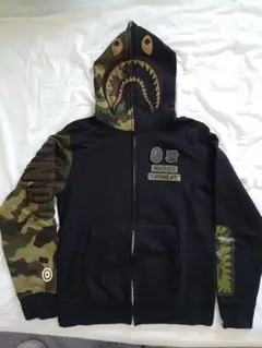【限定コラボ A BATHING APEu0026UNDEFEATED】パーカー