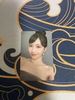K-POP MISAMO モモ　Masterpiece封入トレカ
