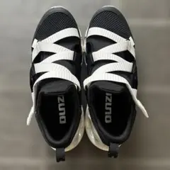 Mizuno ウェーブプロフェシーストラップスニーカー ブラック