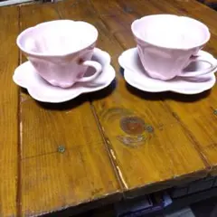 ピンクフリルデザインカップ2個セット