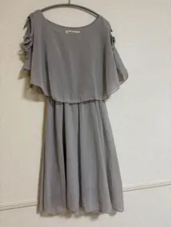 グレー オフショルダー ロングワンピース