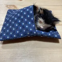 子猫の置き物　ミニチュア　フィギュア　フィギア　ぬいぐるみ　ファー　こたつ猫
