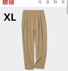 UNIQLO ユニクロ　ナイロンウルトラストレッチテーパードパンツ