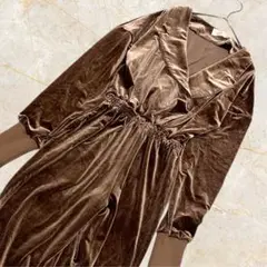 Item thumbnail for item 72f0b20d-e530-409f-920d-de3e9d5ca43a