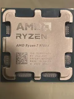 AMD Ryzen 7 9700X 本体