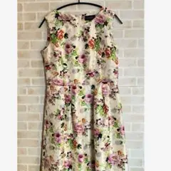 TALBOTS タルボット　花柄　ワンピース　クリーム色