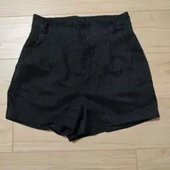 Lily Brown 黒 コーデュロイ ショートパンツ