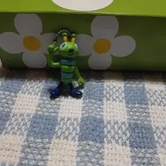 緑色のキャラクター キーホルダー