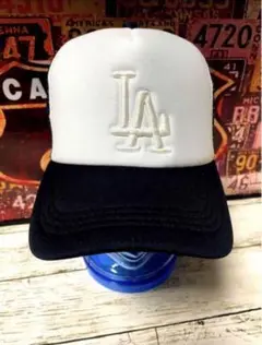 【新品❣️】LA メッシュキャップ　CAP ブラック　ホワイト　白