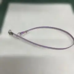 紫と銀のネックストラップ